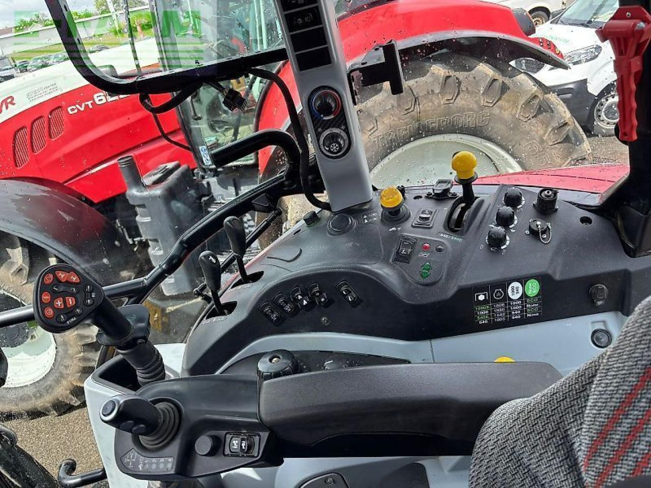 Steyr 4095 multi profi - Tracteur agricole: photos 3 Steyr 4095 multi profi - Tracteur agricole: photos 3