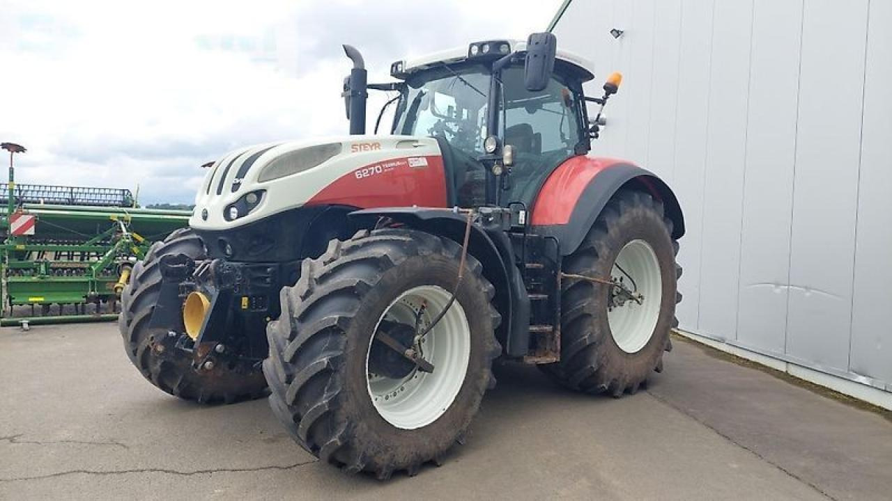 Steyr 6270 terrus cvt CVT - Tracteur agricole: photos 1 Steyr 6270 terrus cvt CVT - Tracteur agricole: photos 1