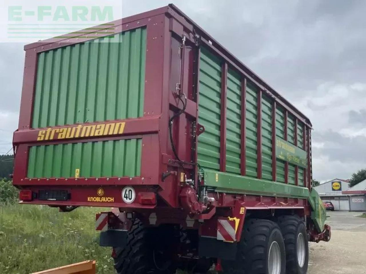 Strautmann giga vitesse cfs 4402 - Autochargeuse: photos 3 Strautmann giga vitesse cfs 4402 - Autochargeuse: photos 3