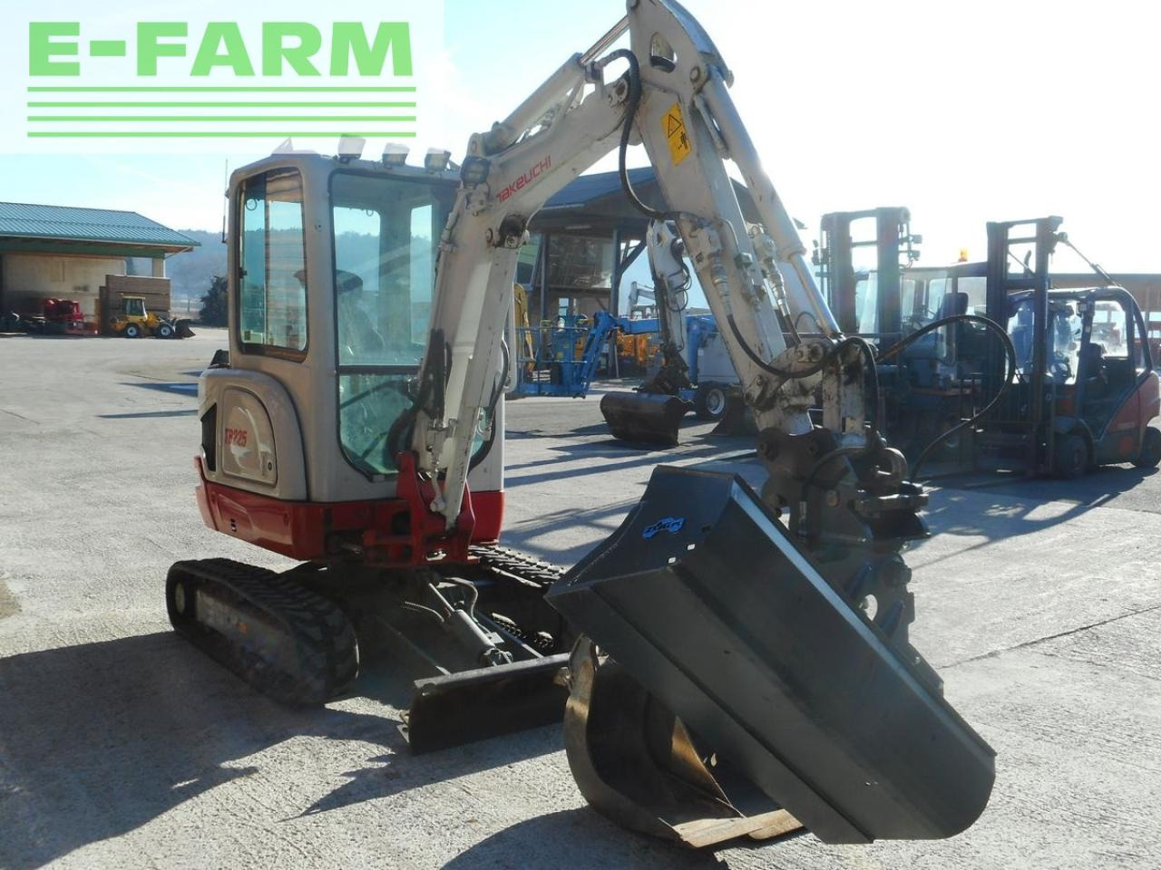 Takeuchi tb 225 ( 2.400kg ) mit hydr. verstellfahrwerk - Mini pelle: photos 5 Takeuchi tb 225 ( 2.400kg ) mit hydr. verstellfahrwerk - Mini pelle: photos 5