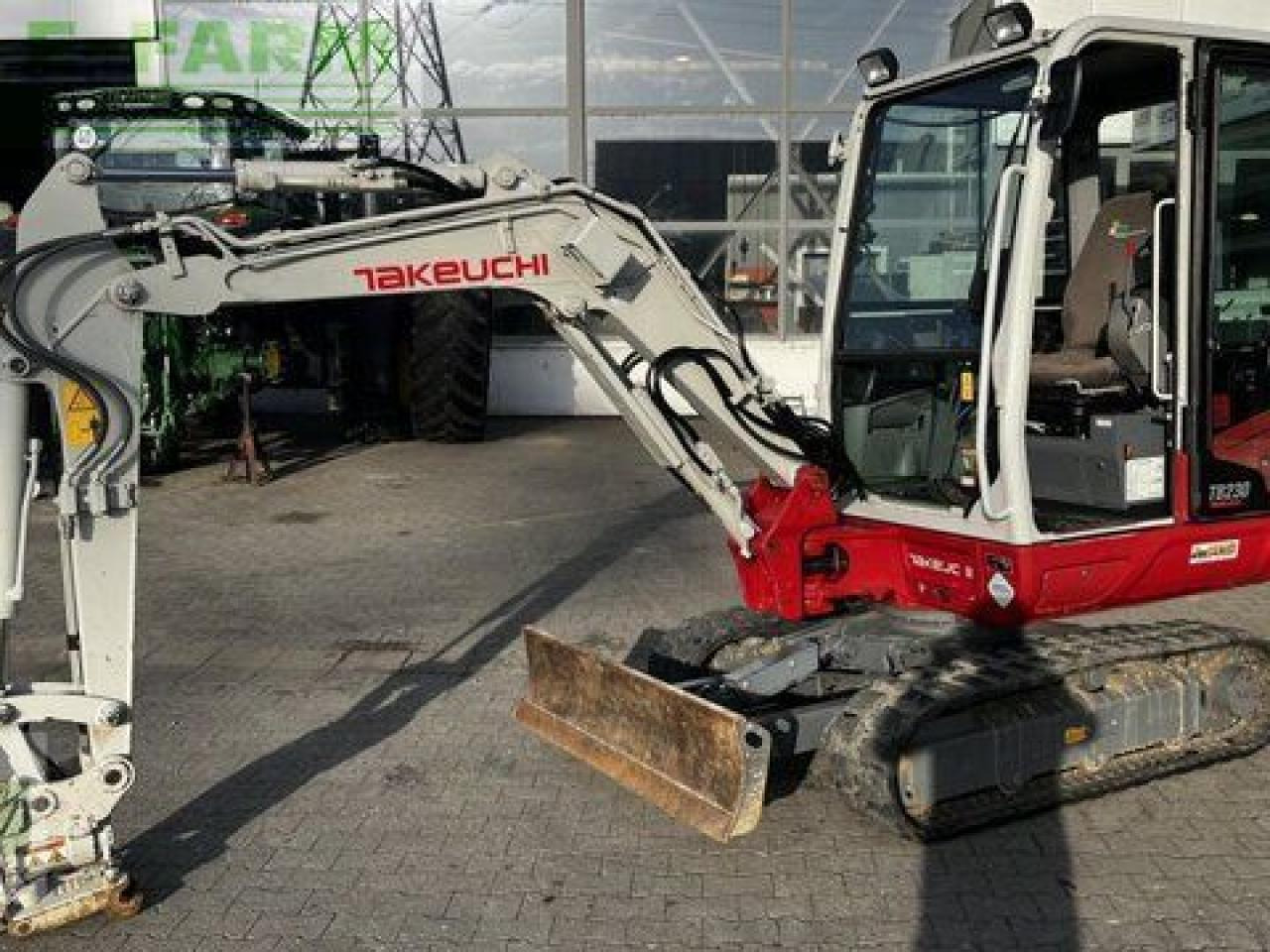 Takeuchi tb 230 - Mini pelle: photos 4 Takeuchi tb 230 - Mini pelle: photos 4