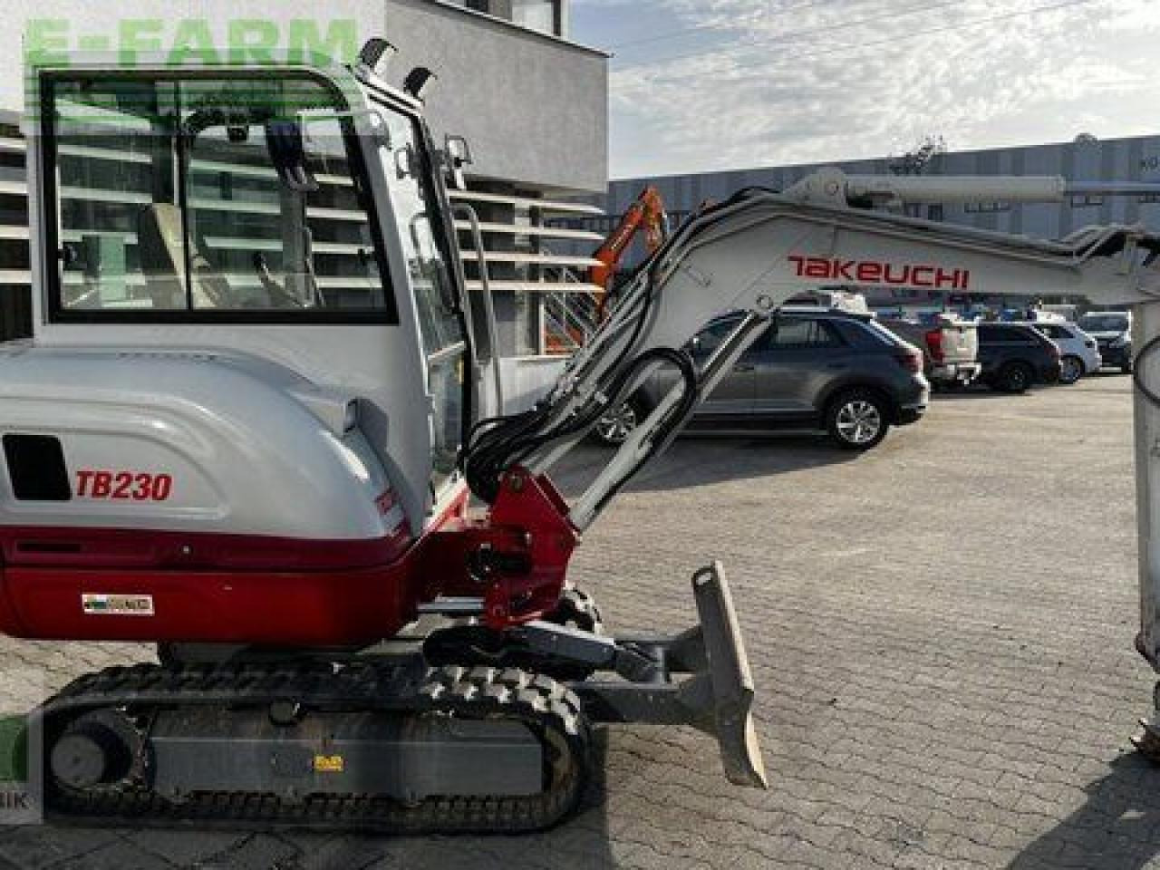 Takeuchi tb 230 - Mini pelle: photos 3 Takeuchi tb 230 - Mini pelle: photos 3
