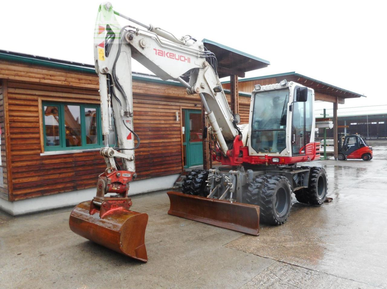 Takeuchi tb295w mit vollausstattung u. 3 löffel ( zentra - Pelle sur pneus: photos 2 Takeuchi tb295w mit vollausstattung u. 3 löffel ( zentra - Pelle sur pneus: photos 2