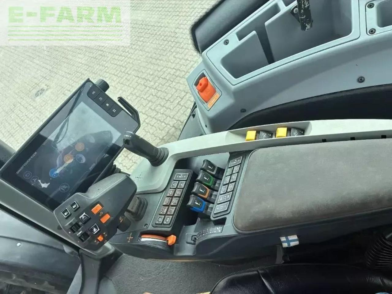 Valtra 254 versus - Tracteur agricole: photos 3 Valtra 254 versus - Tracteur agricole: photos 3