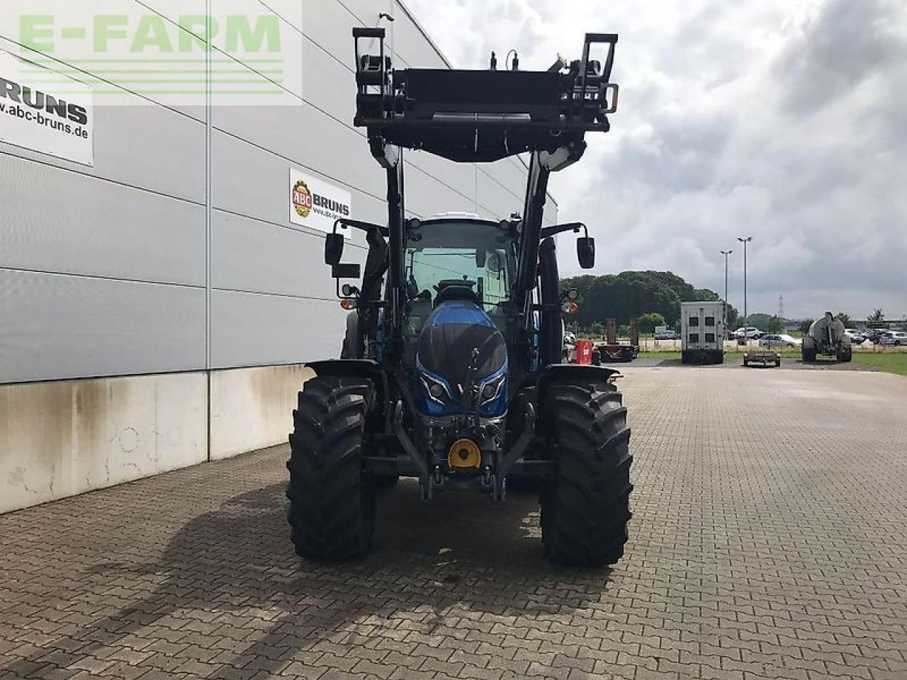 Valtra g135 - Tracteur agricole: photos 5 Valtra g135 - Tracteur agricole: photos 5