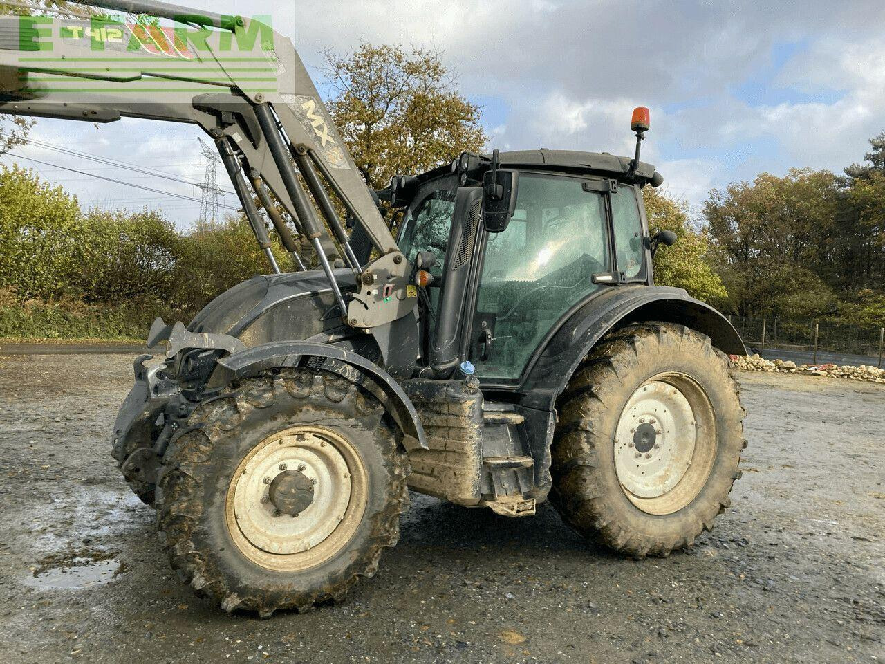 Valtra n 134 - Tracteur agricole: photos 1 Valtra n 134 - Tracteur agricole: photos 1
