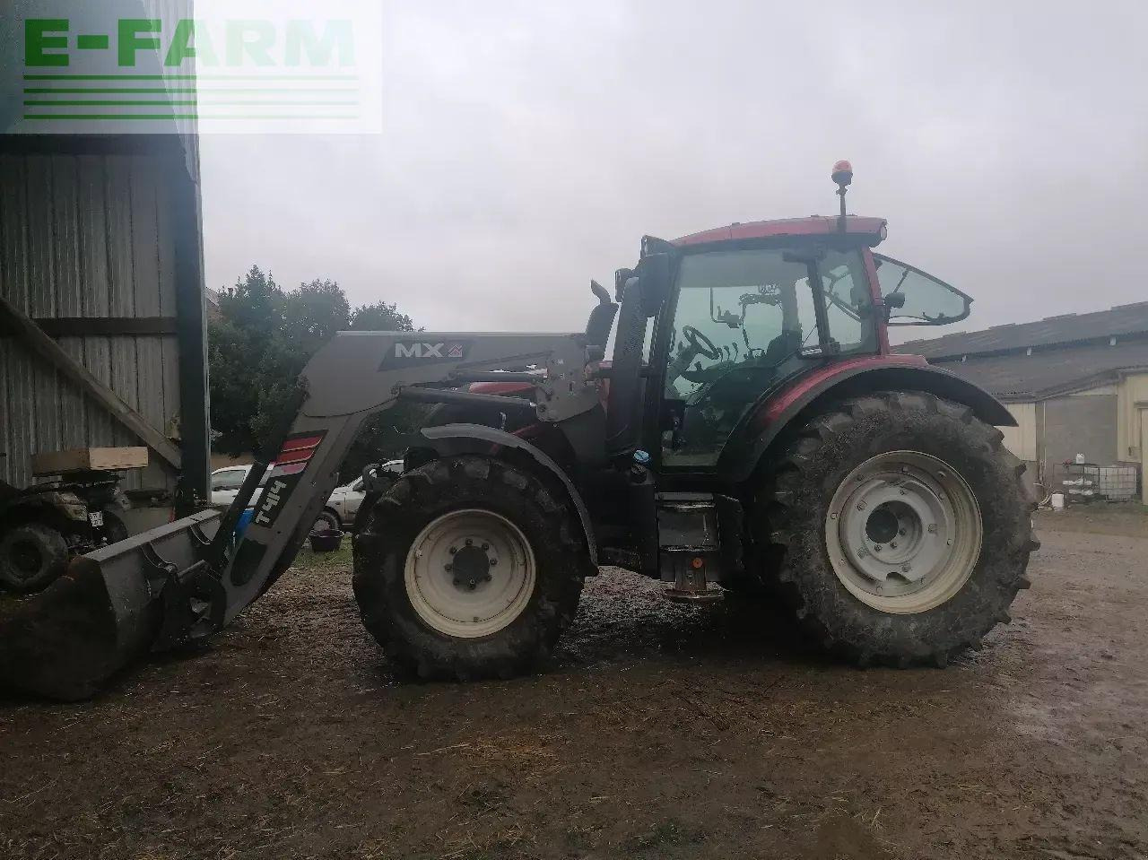 Valtra n 134 a - Tracteur agricole: photos 1 Valtra n 134 a - Tracteur agricole: photos 1