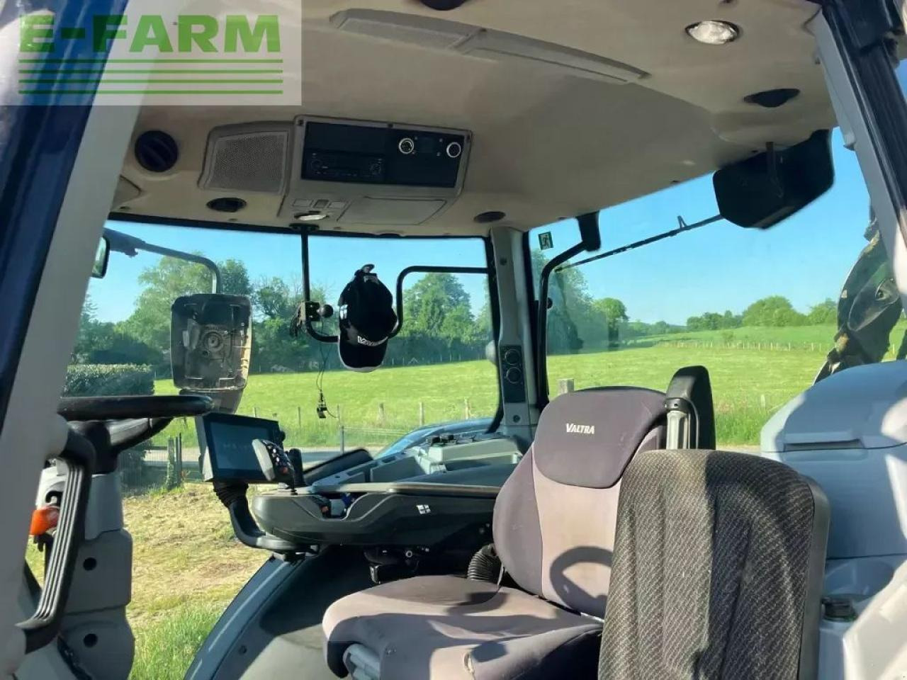 Valtra n 134 direct Direct - Tracteur agricole: photos 5 Valtra n 134 direct Direct - Tracteur agricole: photos 5