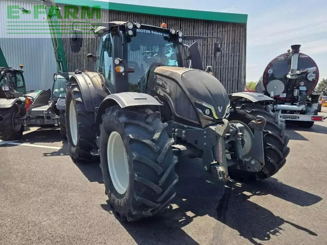 Valtra n135 - Tracteur agricole: photos 1 Valtra n135 - Tracteur agricole: photos 1