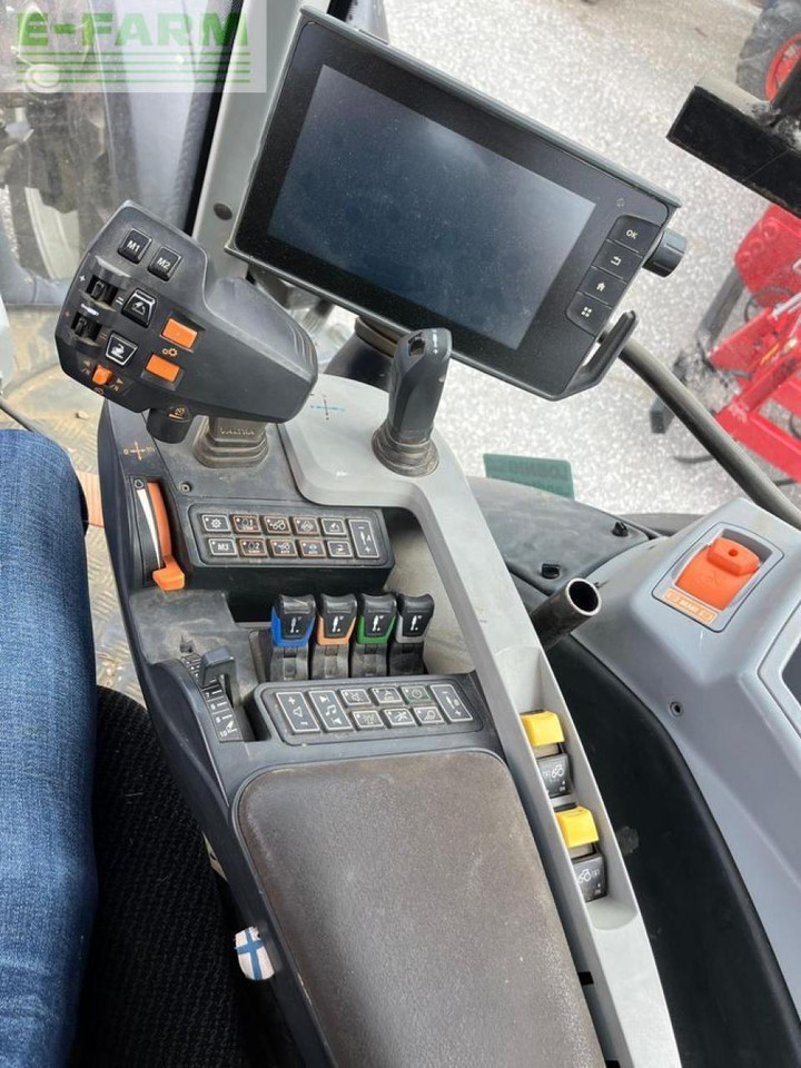 Valtra n154e direct Direct - Tracteur agricole: photos 5 Valtra n154e direct Direct - Tracteur agricole: photos 5