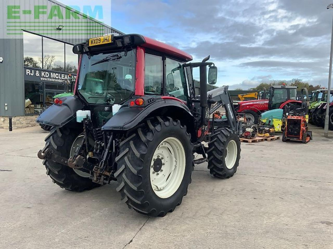 Valtra n92 tractor (st24838) - Tracteur agricole: photos 2 Valtra n92 tractor (st24838) - Tracteur agricole: photos 2