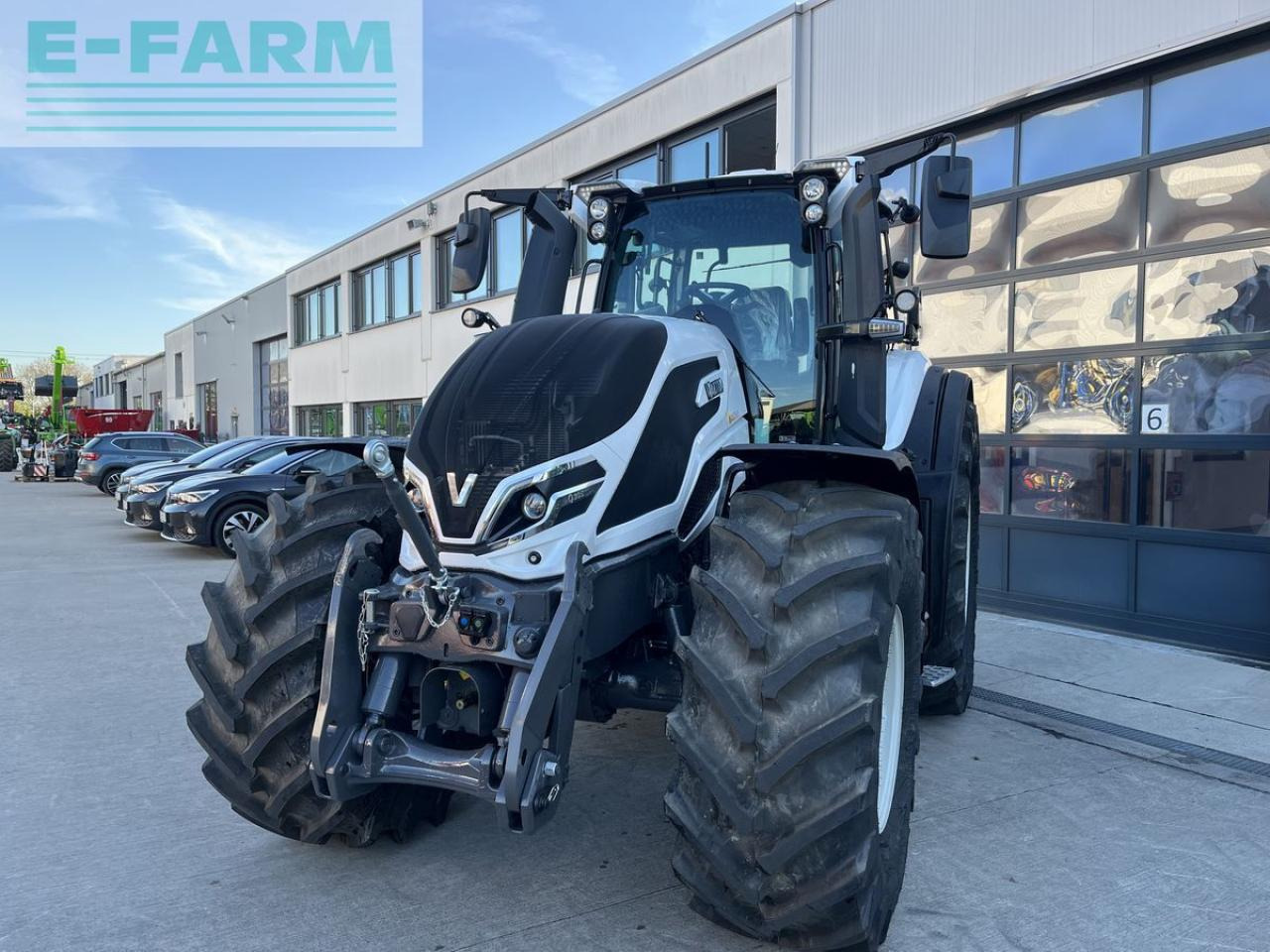 Valtra q305 - Tracteur agricole: photos 3 Valtra q305 - Tracteur agricole: photos 3