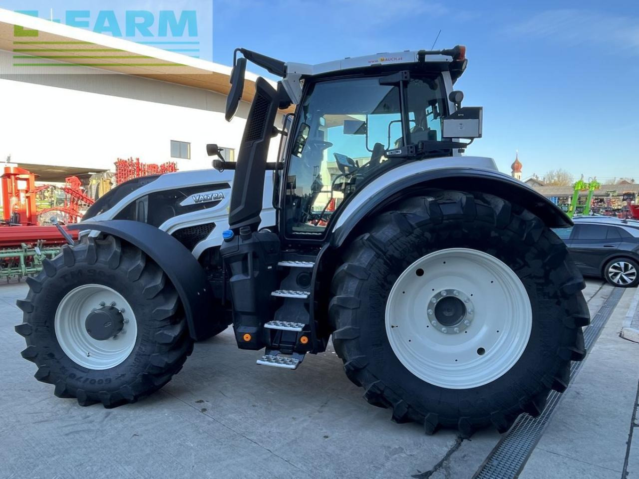 Valtra q305 - Tracteur agricole: photos 5 Valtra q305 - Tracteur agricole: photos 5