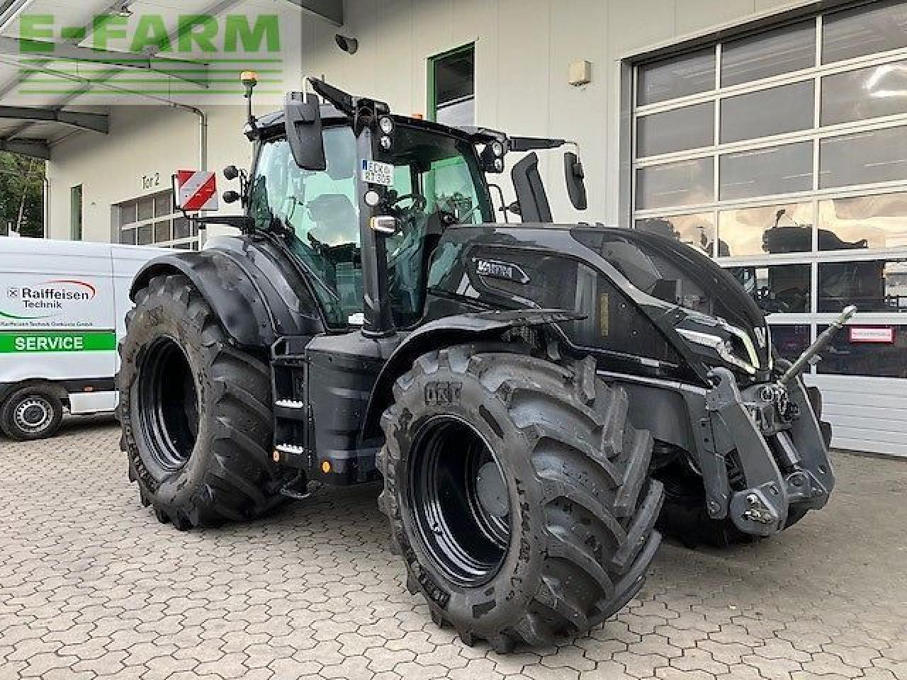 Valtra q305 - Tracteur agricole: photos 1 Valtra q305 - Tracteur agricole: photos 1
