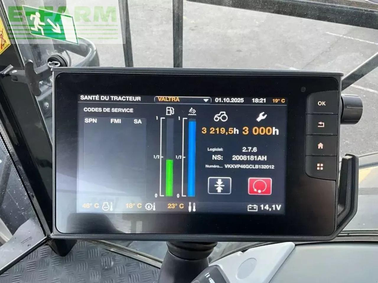 Valtra s324 - Tracteur agricole: photos 2 Valtra s324 - Tracteur agricole: photos 2