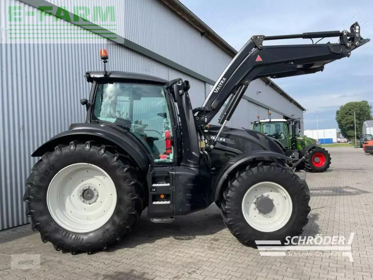 Valtra t 174 ea - Tracteur agricole: photos 2 Valtra t 174 ea - Tracteur agricole: photos 2