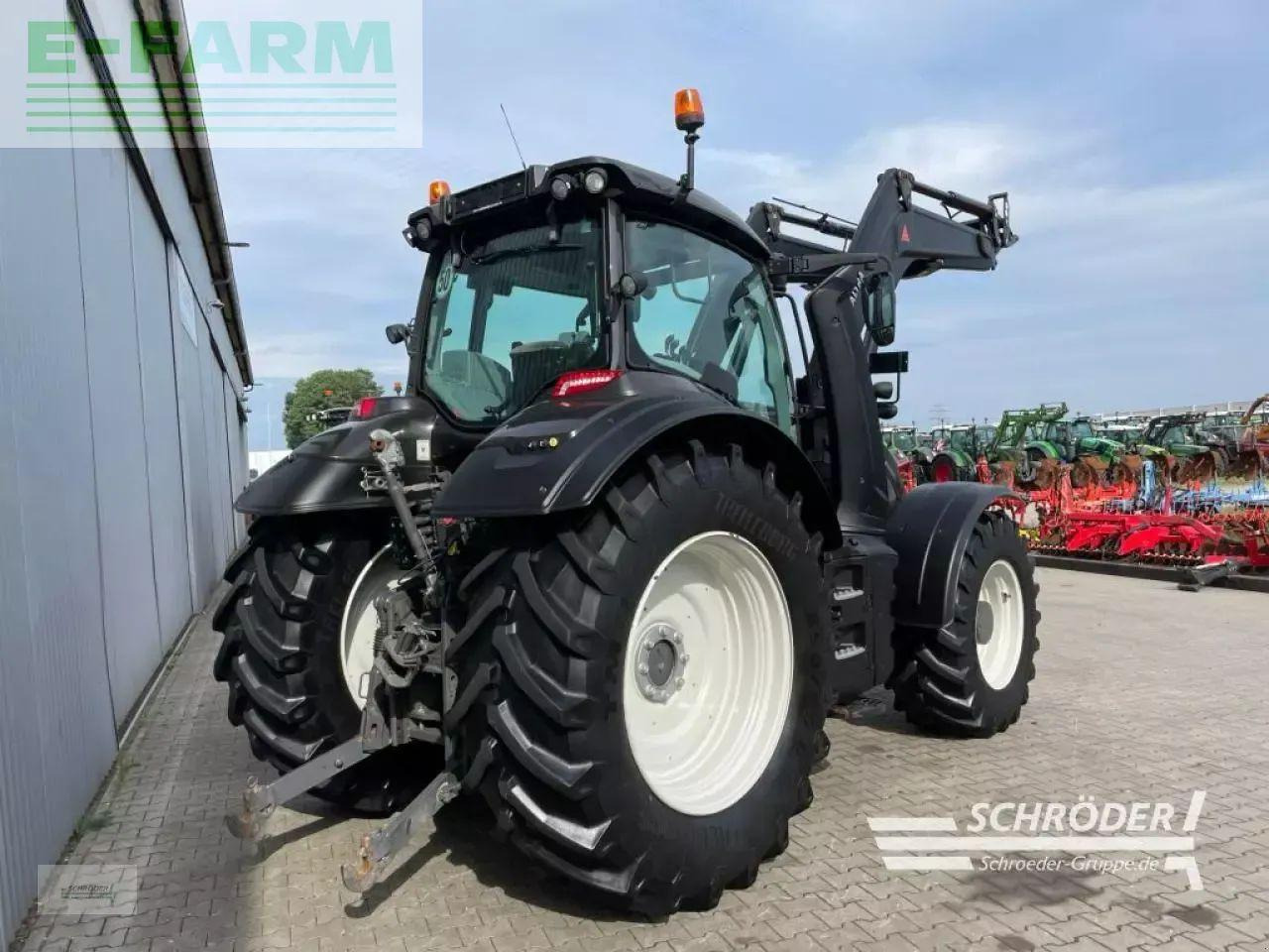 Valtra t 174 ea - Tracteur agricole: photos 3 Valtra t 174 ea - Tracteur agricole: photos 3