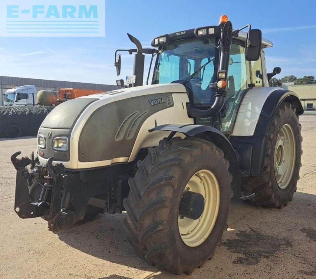 Valtra t 202 - Tracteur agricole: photos 1 Valtra t 202 - Tracteur agricole: photos 1