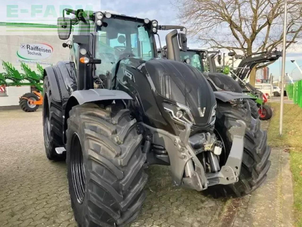 Valtra t 215a - Tracteur agricole: photos 1 Valtra t 215a - Tracteur agricole: photos 1