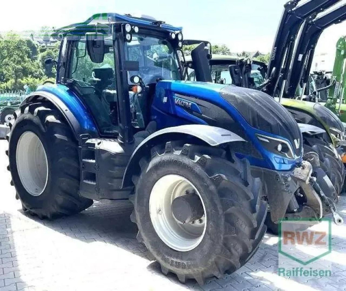 Valtra t 234 direct mit rüfa Direct - Tracteur agricole: photos 1 Valtra t 234 direct mit rüfa Direct - Tracteur agricole: photos 1