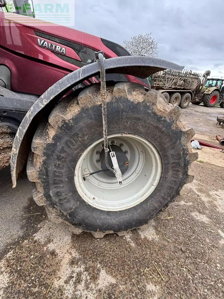 Valtra t 234 v smarttouch - Tracteur agricole: photos 5 Valtra t 234 v smarttouch - Tracteur agricole: photos 5