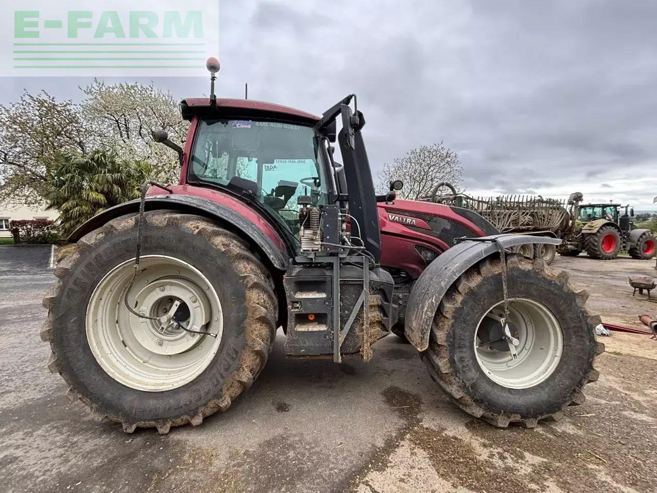 Valtra t 234 v smarttouch - Tracteur agricole: photos 2 Valtra t 234 v smarttouch - Tracteur agricole: photos 2