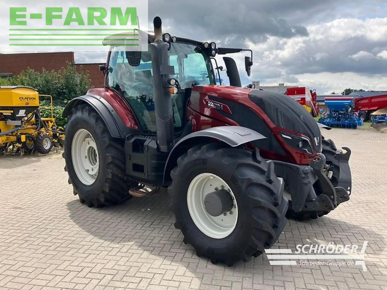 Valtra t 254 v smarttouch - Tracteur agricole: photos 3 Valtra t 254 v smarttouch - Tracteur agricole: photos 3