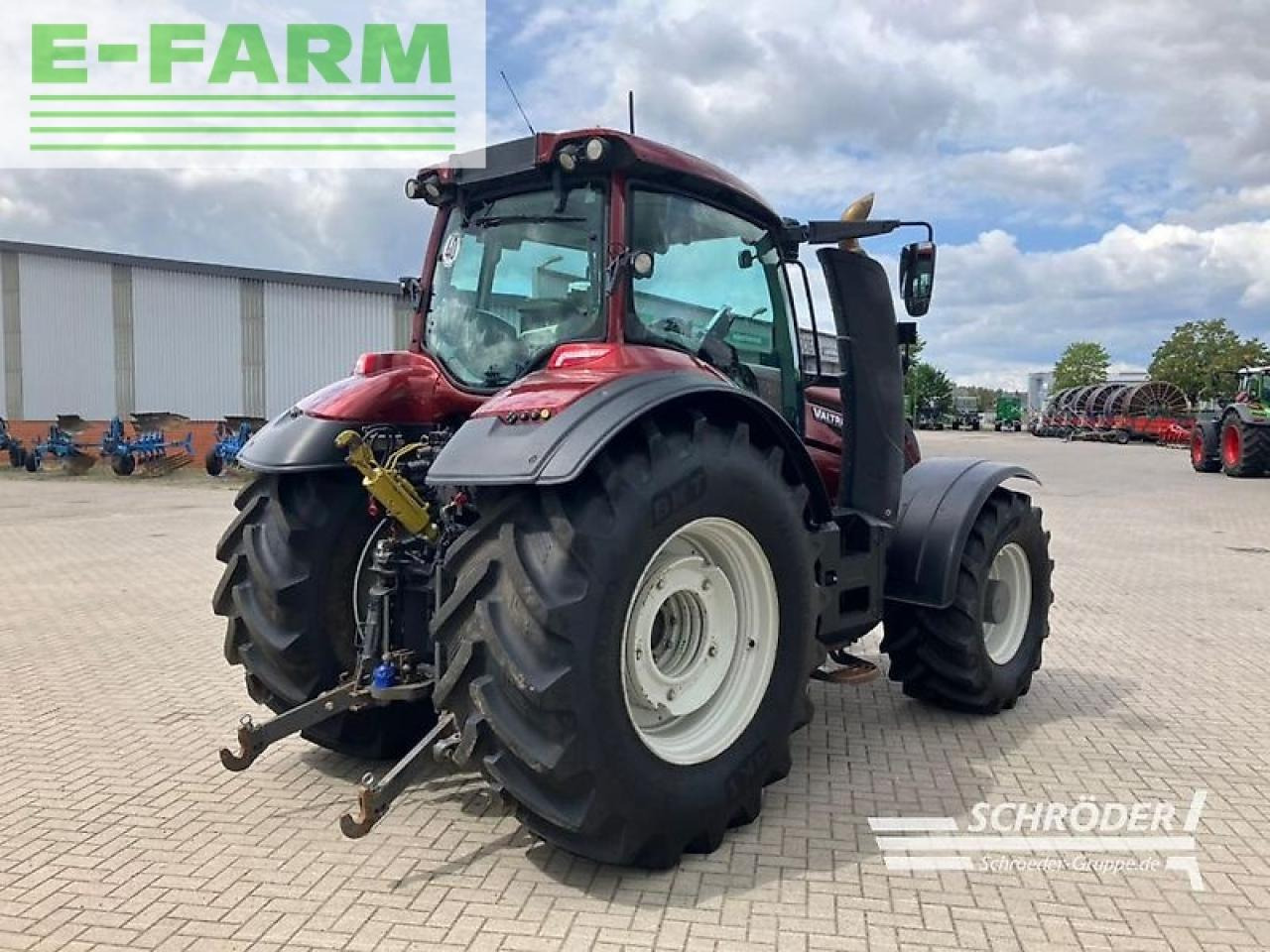 Valtra t 254 v smarttouch - Tracteur agricole: photos 4 Valtra t 254 v smarttouch - Tracteur agricole: photos 4