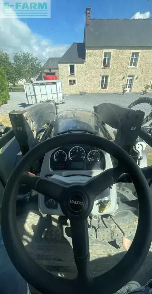Valtra t154 - Tracteur agricole: photos 4 Valtra t154 - Tracteur agricole: photos 4