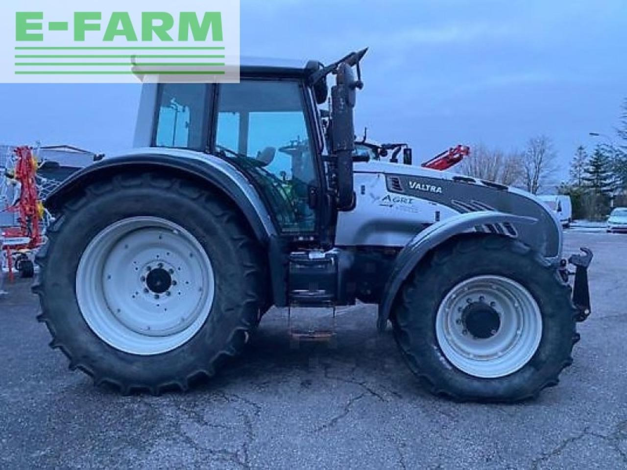 Valtra t172 hitech - Tracteur agricole: photos 4 Valtra t172 hitech - Tracteur agricole: photos 4