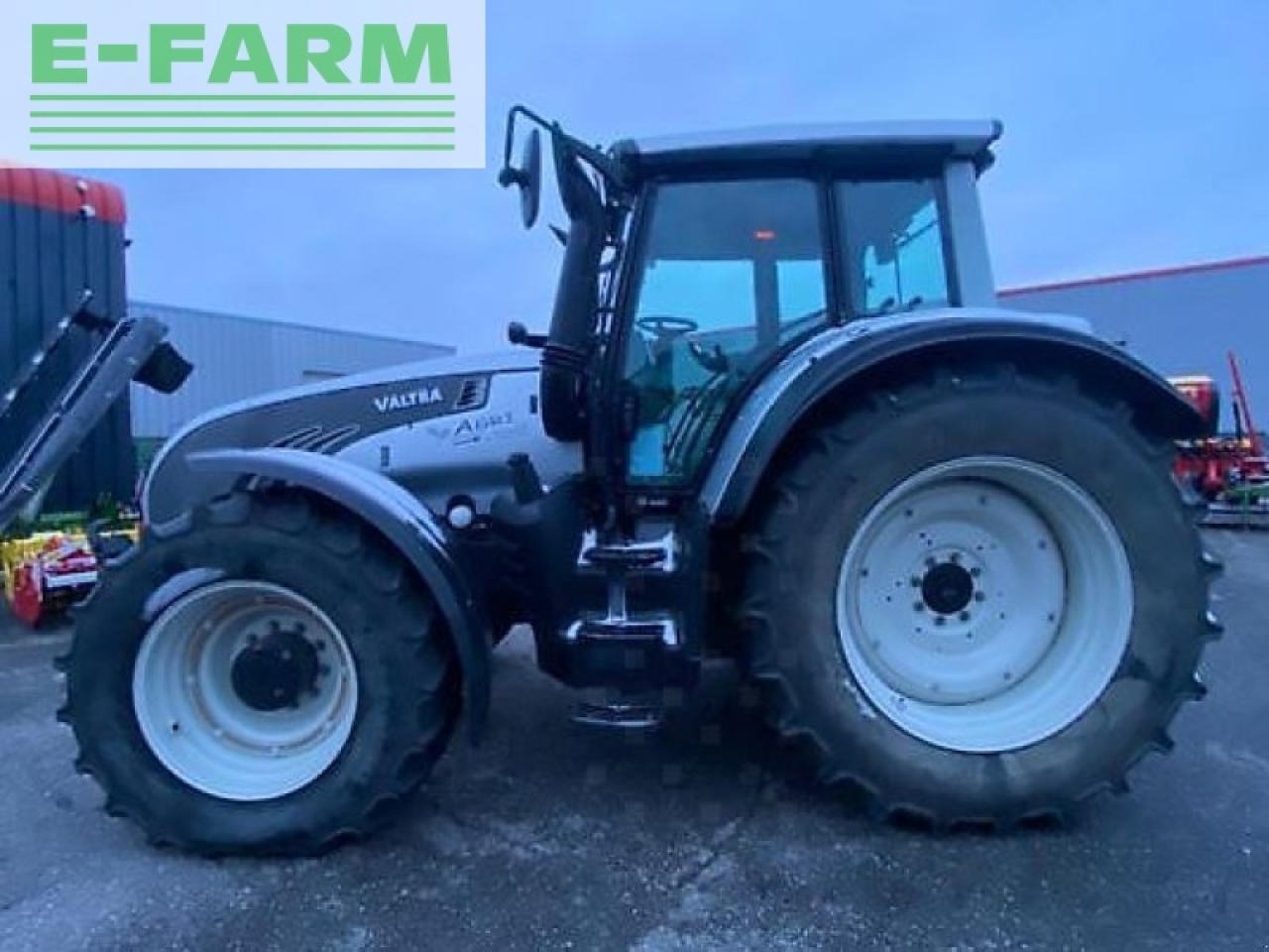 Valtra t172 hitech - Tracteur agricole: photos 3 Valtra t172 hitech - Tracteur agricole: photos 3