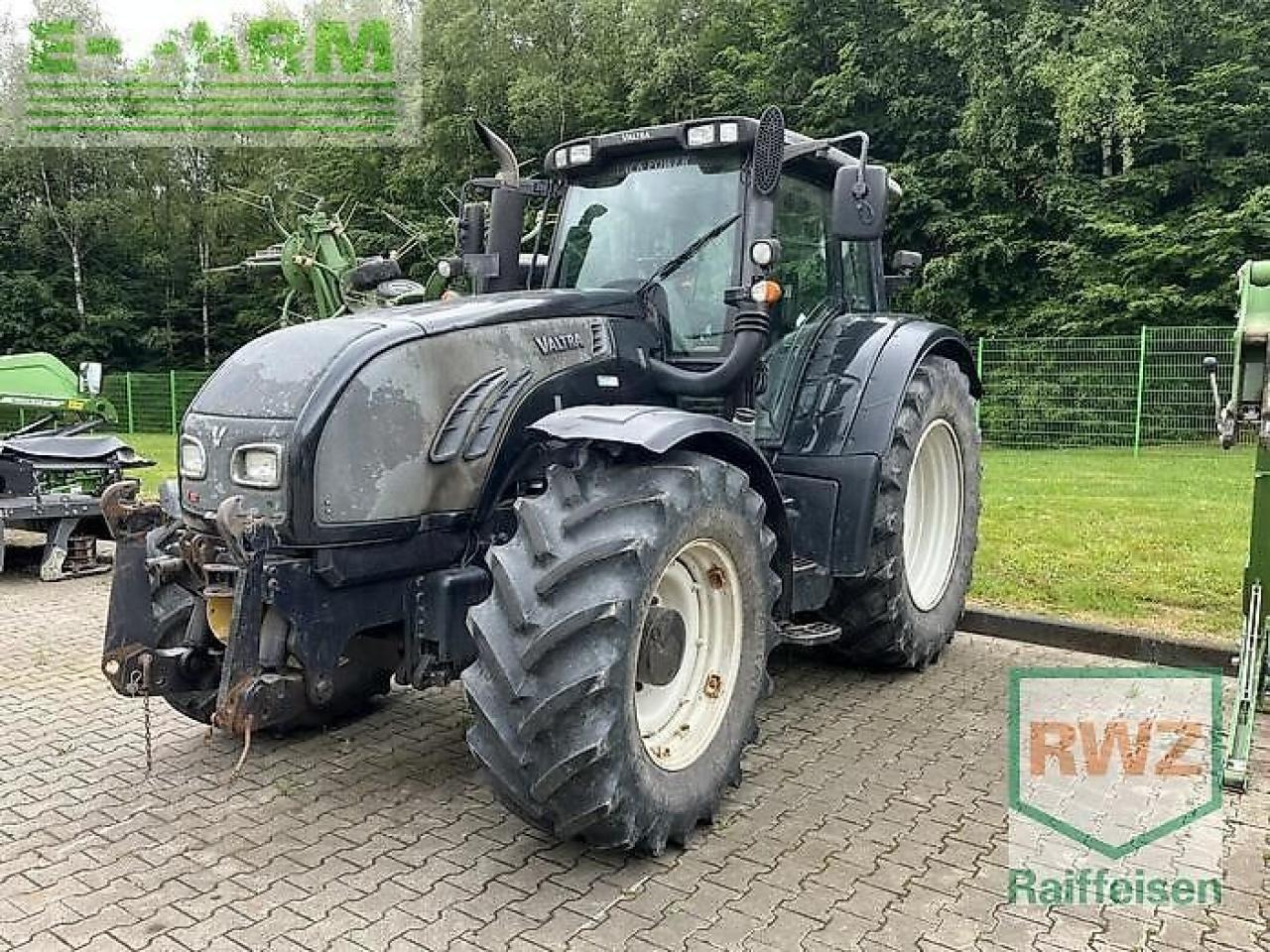 Valtra t202d - Tracteur agricole: photos 1 Valtra t202d - Tracteur agricole: photos 1