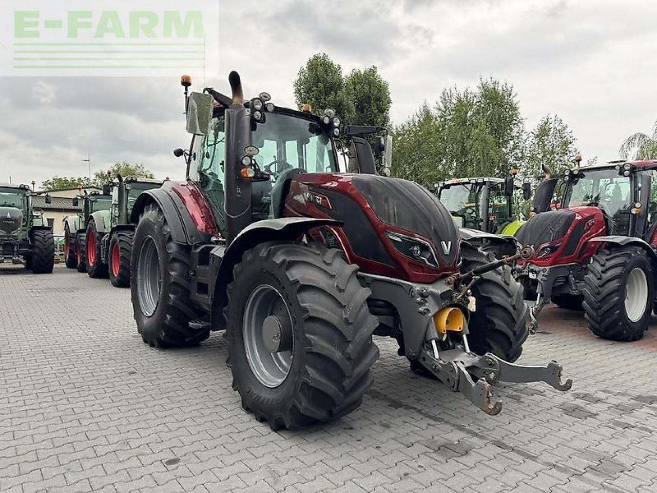 Valtra t234 versu smarttouch Versu - Tracteur agricole: photos 3 Valtra t234 versu smarttouch Versu - Tracteur agricole: photos 3
