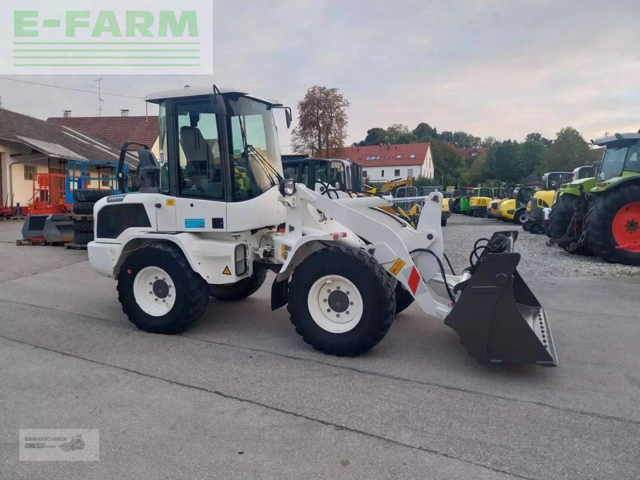 Volvo l 30g - Mini pelle: photos 3 Volvo l 30g - Mini pelle: photos 3