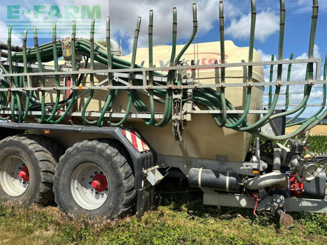 K 14 pul 14m3 mit 15m schleppschlauch - Tonne à lisier: photos 1 K 14 pul 14m3 mit 15m schleppschlauch - Tonne à lisier: photos 1