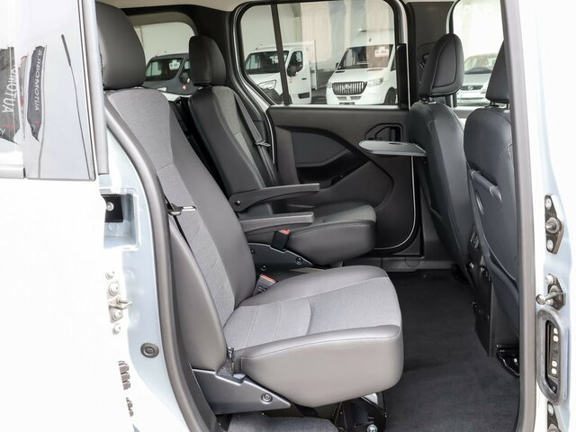 MERCEDES-BENZ T 180 Progressive,AMF Rollstuhlrampe,LED,Navi... - Autre matériel: photos 3 MERCEDES-BENZ T 180 Progressive,AMF Rollstuhlrampe,LED,Navi... - Autre matériel: photos 3