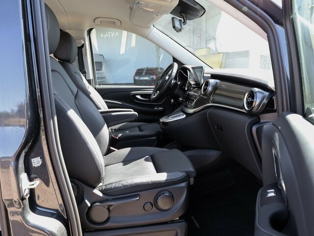 MERCEDES-BENZ EQV 300 Avantgarde,lang,7Sitze,2Schiebetüren - Transport de personnes, Utilitaire électrique: photos 5 MERCEDES-BENZ EQV 300 Avantgarde,lang,7Sitze,2Schiebetüren - Transport de personnes, Utilitaire électrique: photos 5