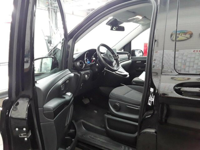 MERCEDES-BENZ EQV 300 lang,7Sitze,2xKlima,2Schiebetür el.,LED - Minibus, Bus électrique: photos 2 MERCEDES-BENZ EQV 300 lang,7Sitze,2xKlima,2Schiebetür el.,LED - Minibus, Bus électrique: photos 2