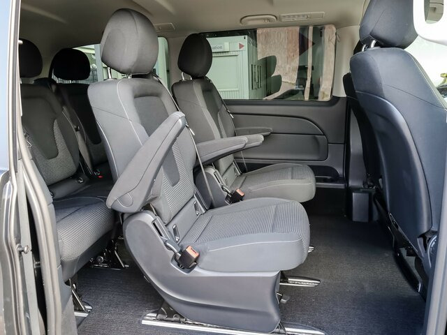 MERCEDES-BENZ EQV 300 lang,7Sitze,Schiebetür elektrisch,LED... - Transport de personnes, Utilitaire électrique: photos 5 MERCEDES-BENZ EQV 300 lang,7Sitze,Schiebetür elektrisch,LED... - Transport de personnes, Utilitaire électrique: photos 5
