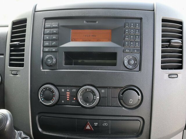 MERCEDES-BENZ Sprinter 316CDI DOKA,Allrad,AHK,Standhzg.... - Fourgon plateau, Utilitaire double cabine: photos 5 MERCEDES-BENZ Sprinter 316CDI DOKA,Allrad,AHK,Standhzg.... - Fourgon plateau, Utilitaire double cabine: photos 5