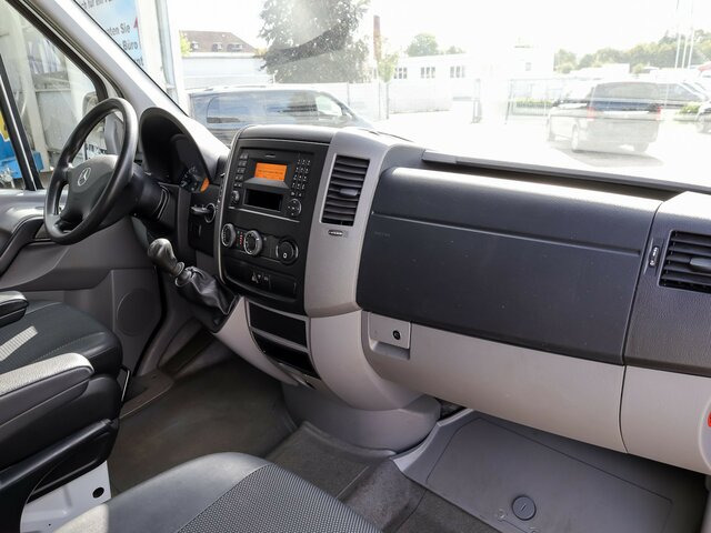 MERCEDES-BENZ Sprinter 316CDI DOKA,Allrad,AHK,Standhzg.... - Fourgon plateau, Utilitaire double cabine: photos 3 MERCEDES-BENZ Sprinter 316CDI DOKA,Allrad,AHK,Standhzg.... - Fourgon plateau, Utilitaire double cabine: photos 3