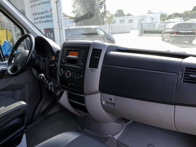 MERCEDES-BENZ Sprinter 316CDI DOKA,Allrad,AHK,Standhzg.... - Fourgon plateau, Utilitaire double cabine: photos 3 MERCEDES-BENZ Sprinter 316CDI DOKA,Allrad,AHK,Standhzg.... - Fourgon plateau, Utilitaire double cabine: photos 3