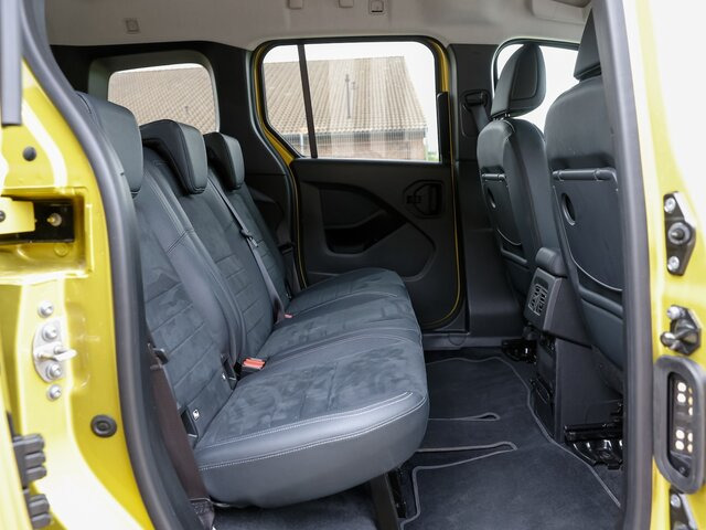 MERCEDES-BENZ T 180 Power Plus,AHK,LED,Navi,Kamera,Tempomat - Transport de personnes: photos 2 MERCEDES-BENZ T 180 Power Plus,AHK,LED,Navi,Kamera,Tempomat - Transport de personnes: photos 2