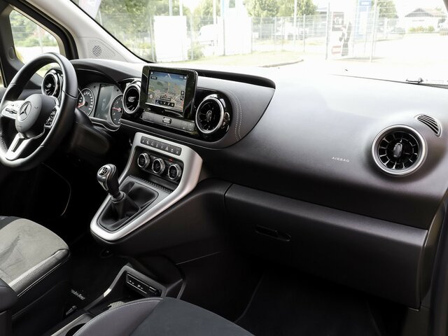 MERCEDES-BENZ T 180 Progressive,LED,Navi,Kamera,Tempomat - Transport de personnes: photos 4 MERCEDES-BENZ T 180 Progressive,LED,Navi,Kamera,Tempomat - Transport de personnes: photos 4