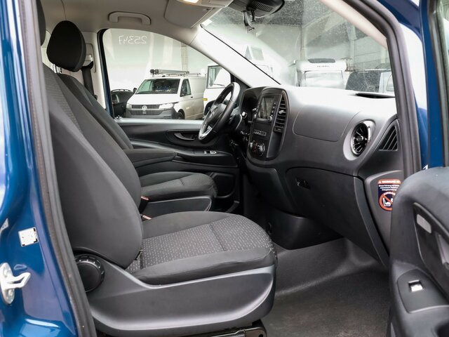 MERCEDES-BENZ Vito 114 TourerPro,Extralang,AMF Rollstuhlrampe... - Transport de personnes: photos 2 MERCEDES-BENZ Vito 114 TourerPro,Extralang,AMF Rollstuhlrampe... - Transport de personnes: photos 2