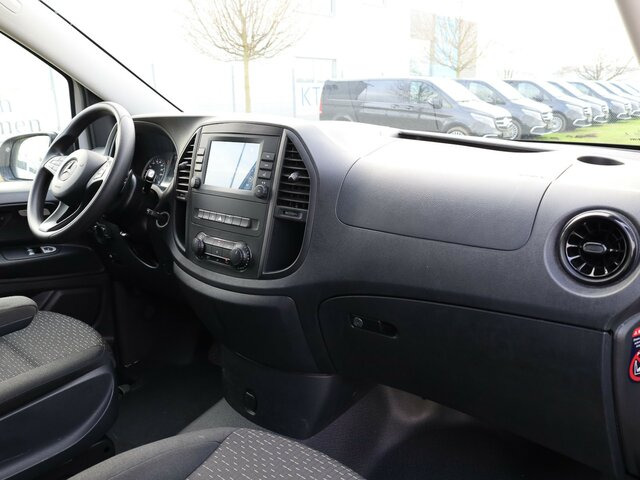 MERCEDES-BENZ Vito 114 TourerPro,lang,Automatik,8Sitze,Kamera... - Transport de personnes: photos 4 MERCEDES-BENZ Vito 114 TourerPro,lang,Automatik,8Sitze,Kamera... - Transport de personnes: photos 4