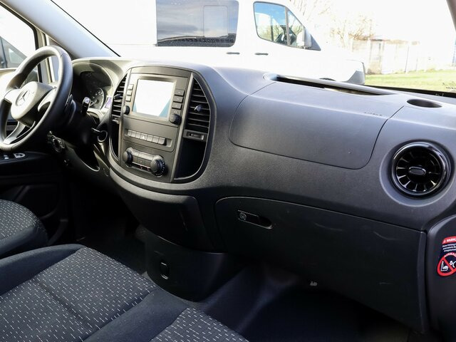 MERCEDES-BENZ eVito 111 KA,lang,3 Sitzer,Klima,Kamera... - Fourgonnette, Utilitaire électrique: photos 4 MERCEDES-BENZ eVito 111 KA,lang,3 Sitzer,Klima,Kamera... - Fourgonnette, Utilitaire électrique: photos 4