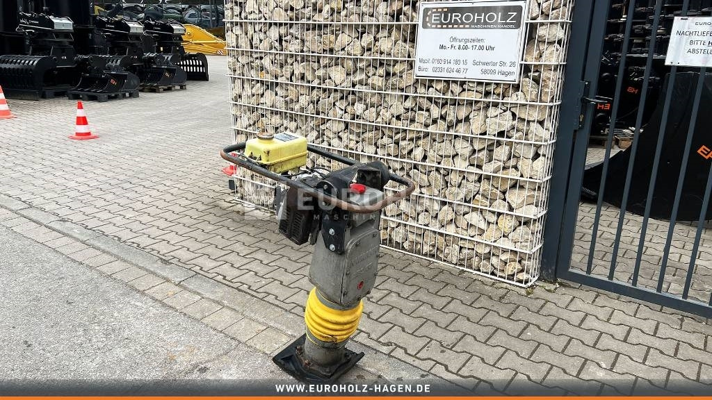 Ammann Vibrationsstampfer ABS 68 - Plaque vibrante: photos 3 Ammann Vibrationsstampfer ABS 68 - Plaque vibrante: photos 3