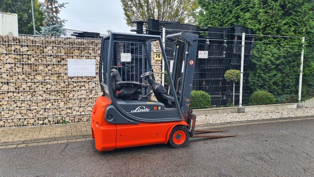 Linde E 14-02, Tripplex bis 4,5 m, Hubkraft 1.400 kg - Chariot élévateur électrique: photos 2 Linde E 14-02, Tripplex bis 4,5 m, Hubkraft 1.400 kg - Chariot élévateur électrique: photos 2