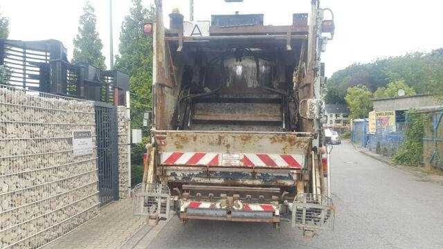 MAN Müllwagen 28.320 Klima Kamera Lenkachse - Benne à ordures ménagères: photos 3 MAN Müllwagen 28.320 Klima Kamera Lenkachse - Benne à ordures ménagères: photos 3